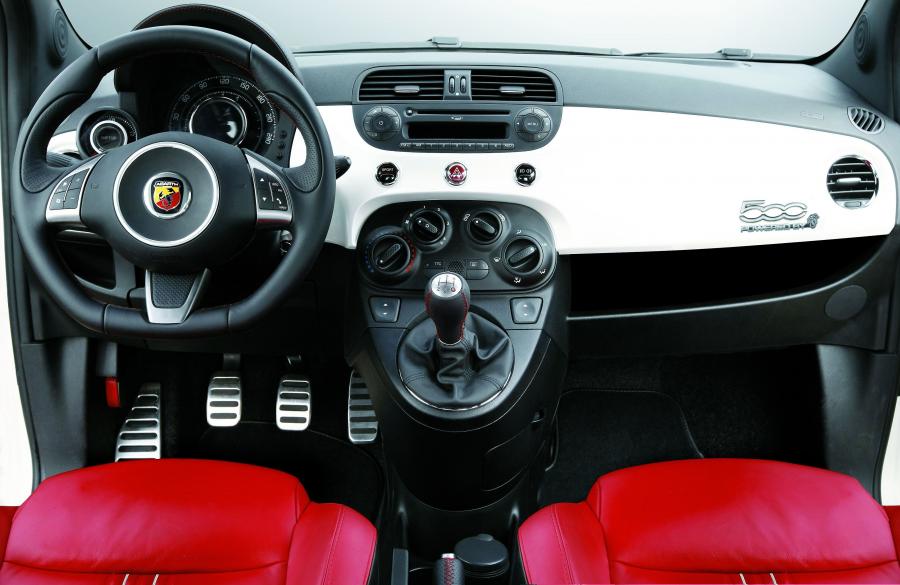  Fiat 500 Abarth 2008 года  (фото 11 из 73)